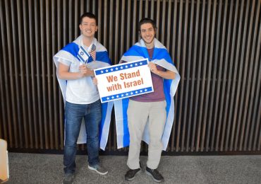Drake’s pro-Israeli students protest rabbi’s speech off-campus